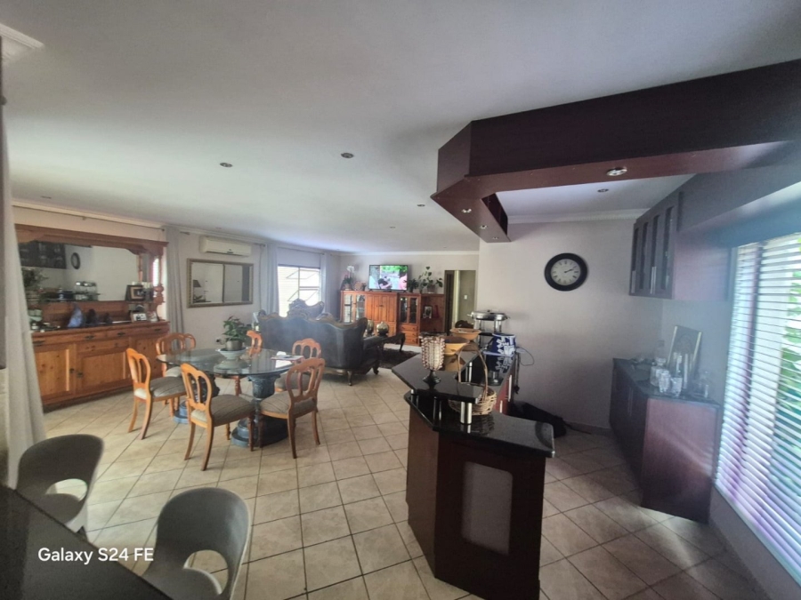 3 Bedroom Property for Sale in Safari Gardens North West